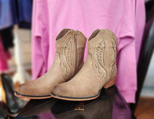 Pierre Dumas Taupe Western Short Boots